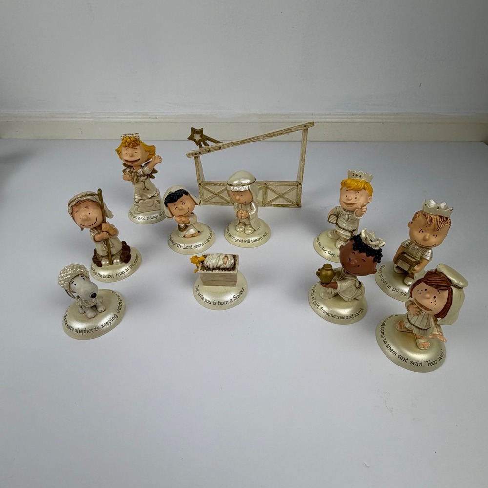 Hallmark Peanuts Nativity Set Limited Edition 2015 50th Anniversary 11 Piece Box - Picture 7 of 16